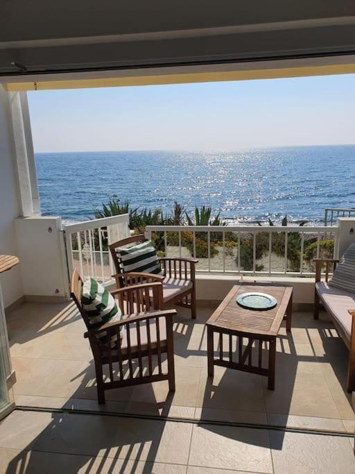 Front Mer - Sublime Appartement Moderne Et Confortable Εστεπόνα Εξωτερικό φωτογραφία