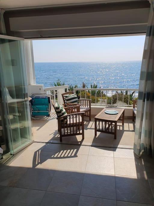 Front Mer - Sublime Appartement Moderne Et Confortable Εστεπόνα Εξωτερικό φωτογραφία