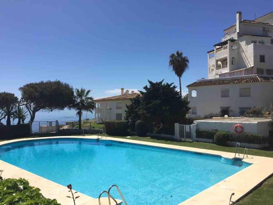 Front Mer - Sublime Appartement Moderne Et Confortable Εστεπόνα Εξωτερικό φωτογραφία